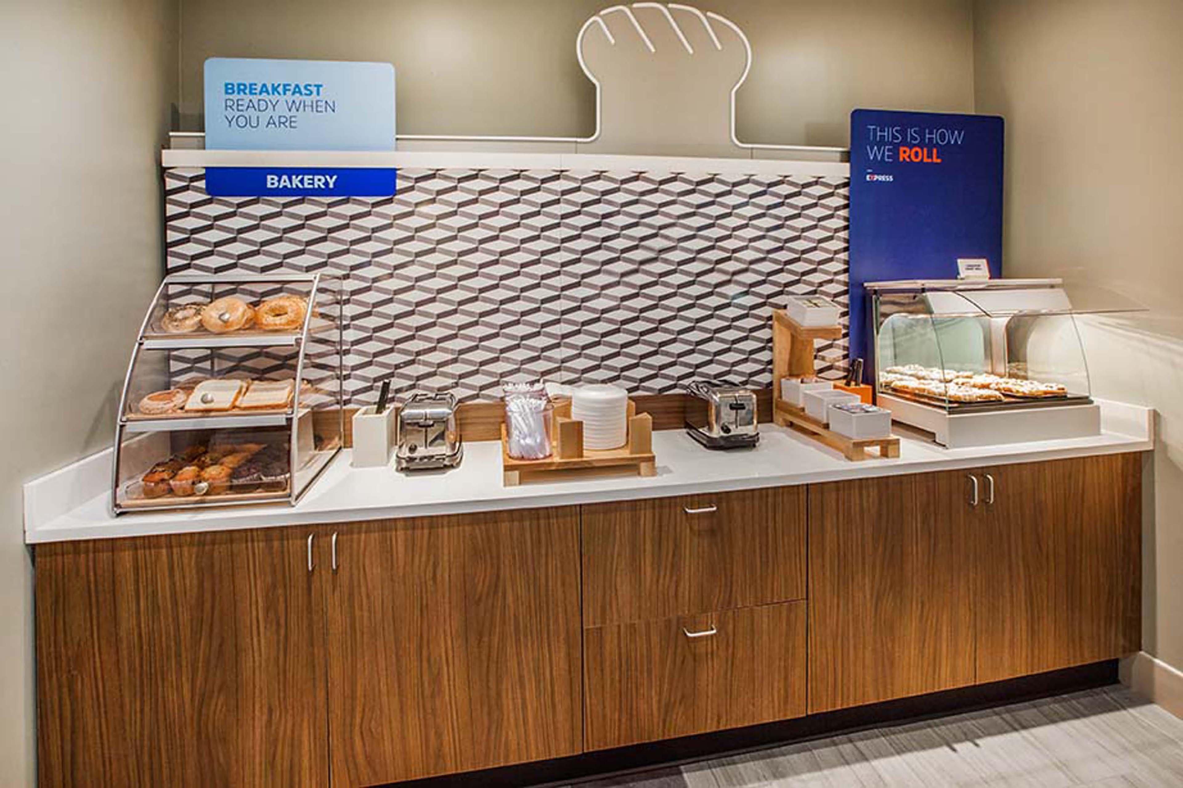 Holiday Inn Express & Suites - Omaha Downtown - Airport By Ihg Bagian luar foto